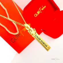 DOUBLE PLATE PENDANT BAR NECKLACE